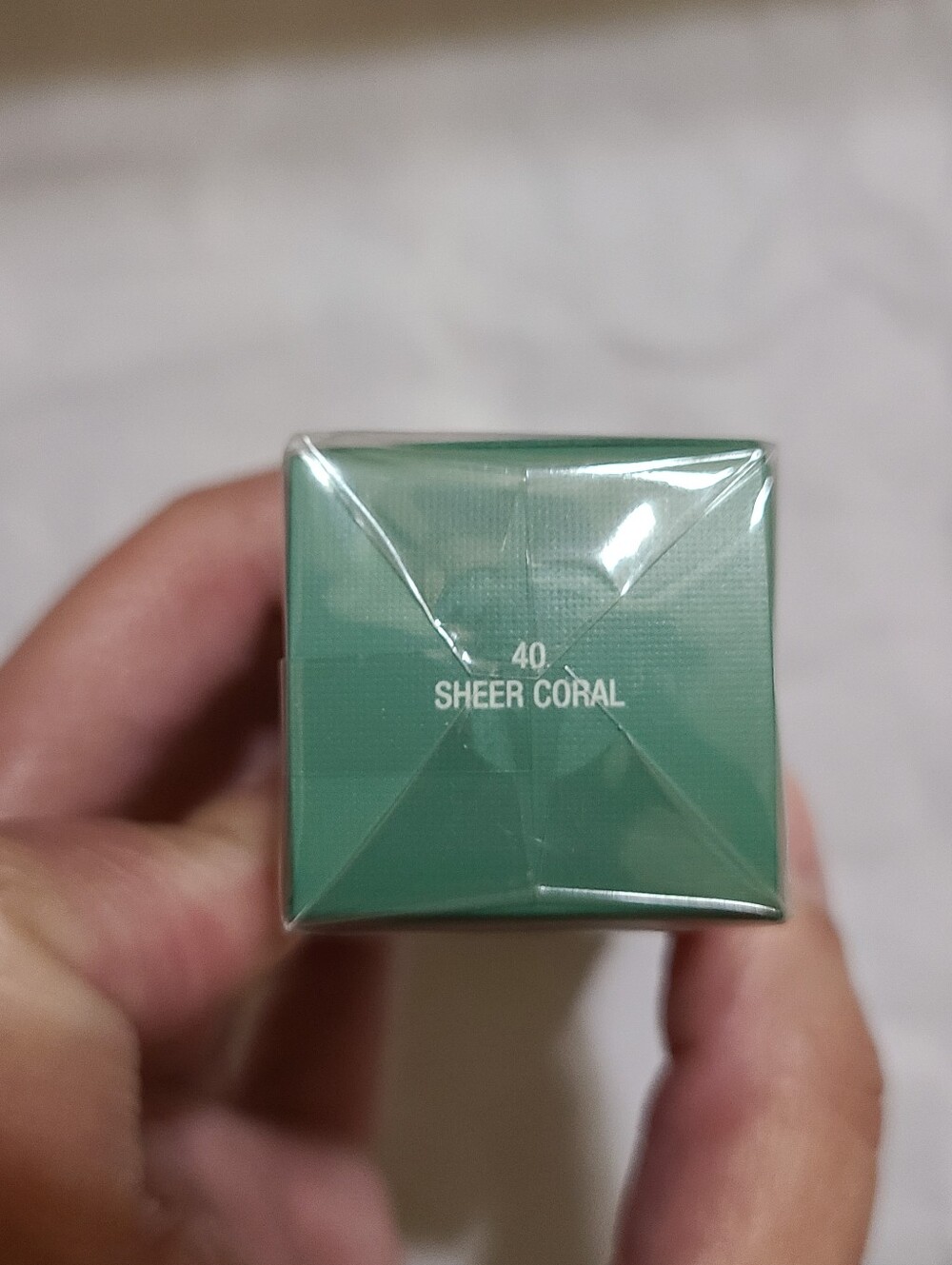 La Mer The Lip Volumizer - 40 Sheer Coral - Picture 6 of 7